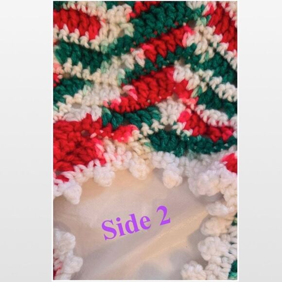 Vintage Christmas Tree Skirt Hand Crochet Snowflake Red Green White Grandma 70s - Picture 16 of 16